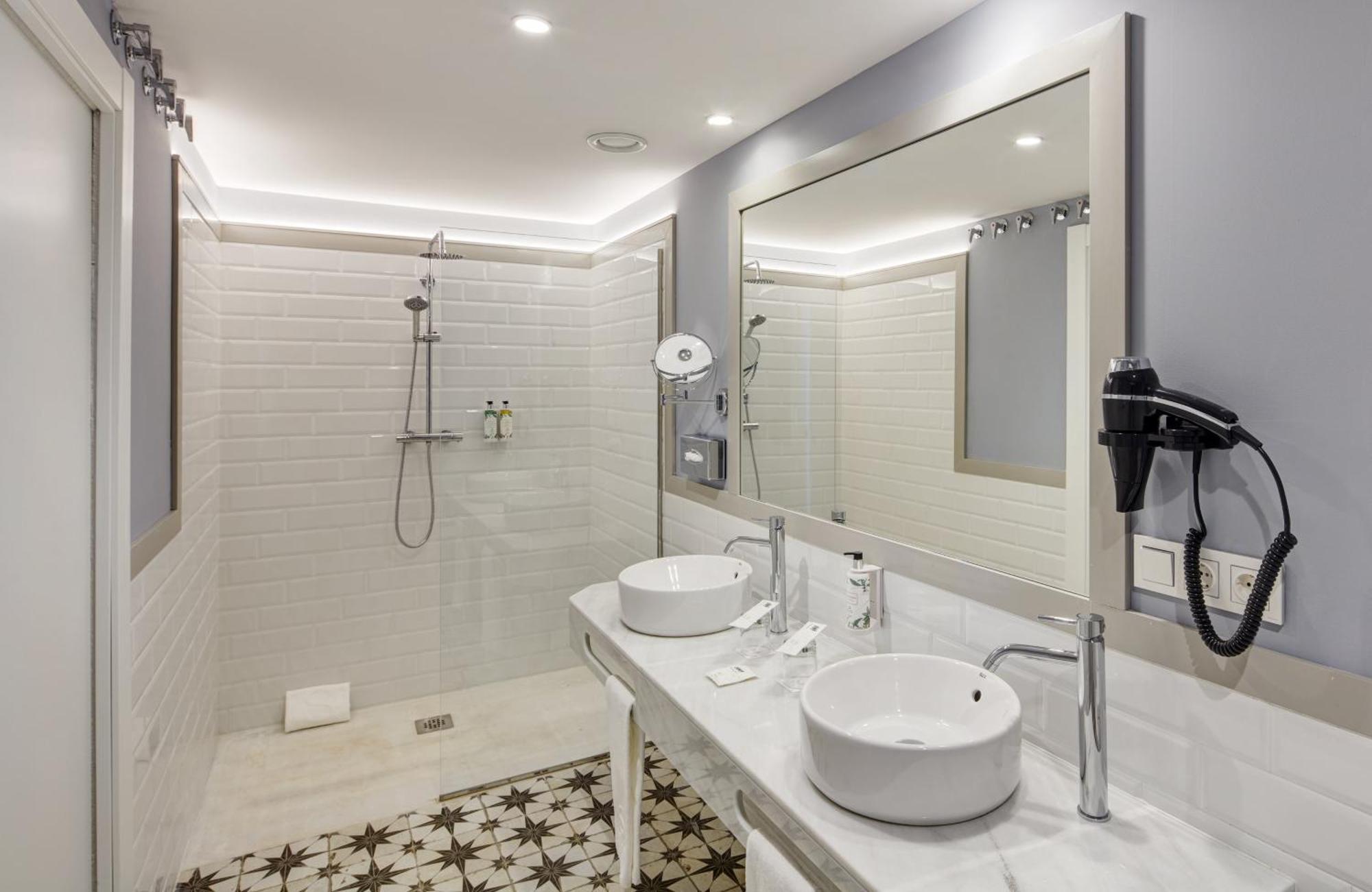 Sercotel Granada Suites 외부 사진